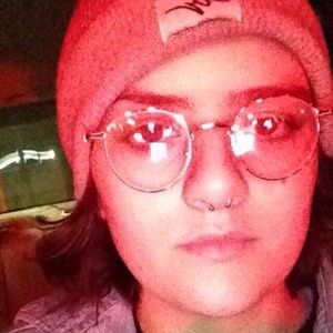 Meet your Posher, Elaina